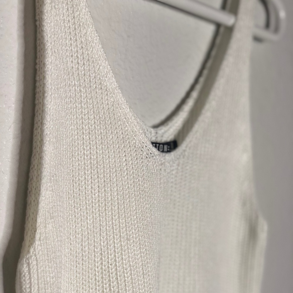 White knitted top